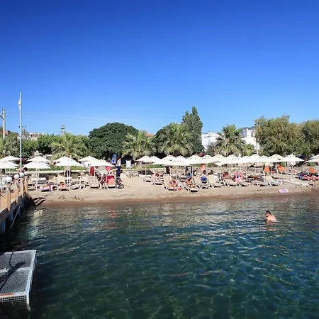 Kivanc Suites 3*
